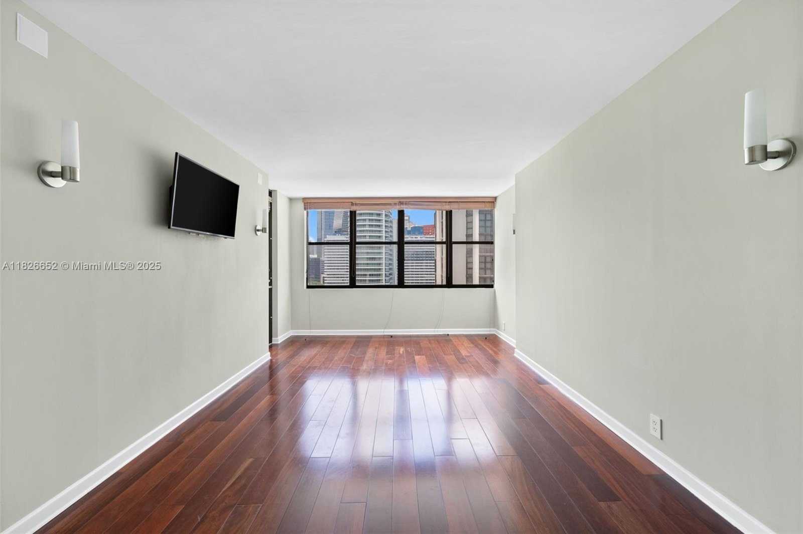 Small Image of 1901 BRICKELL AVE #B1713, Miami Number 15
