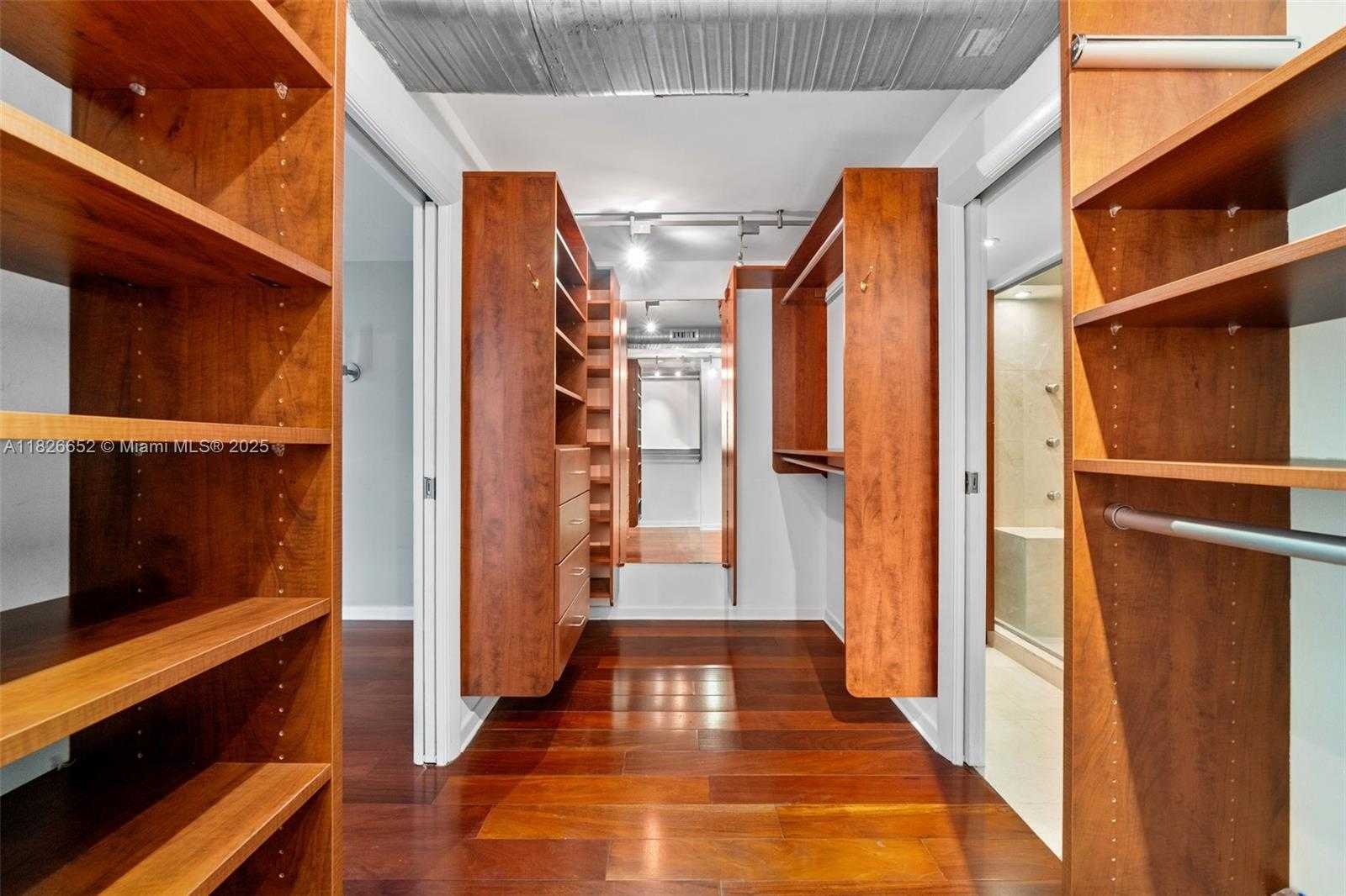 Small Image of 1901 BRICKELL AVE #B1713, Miami Number 22