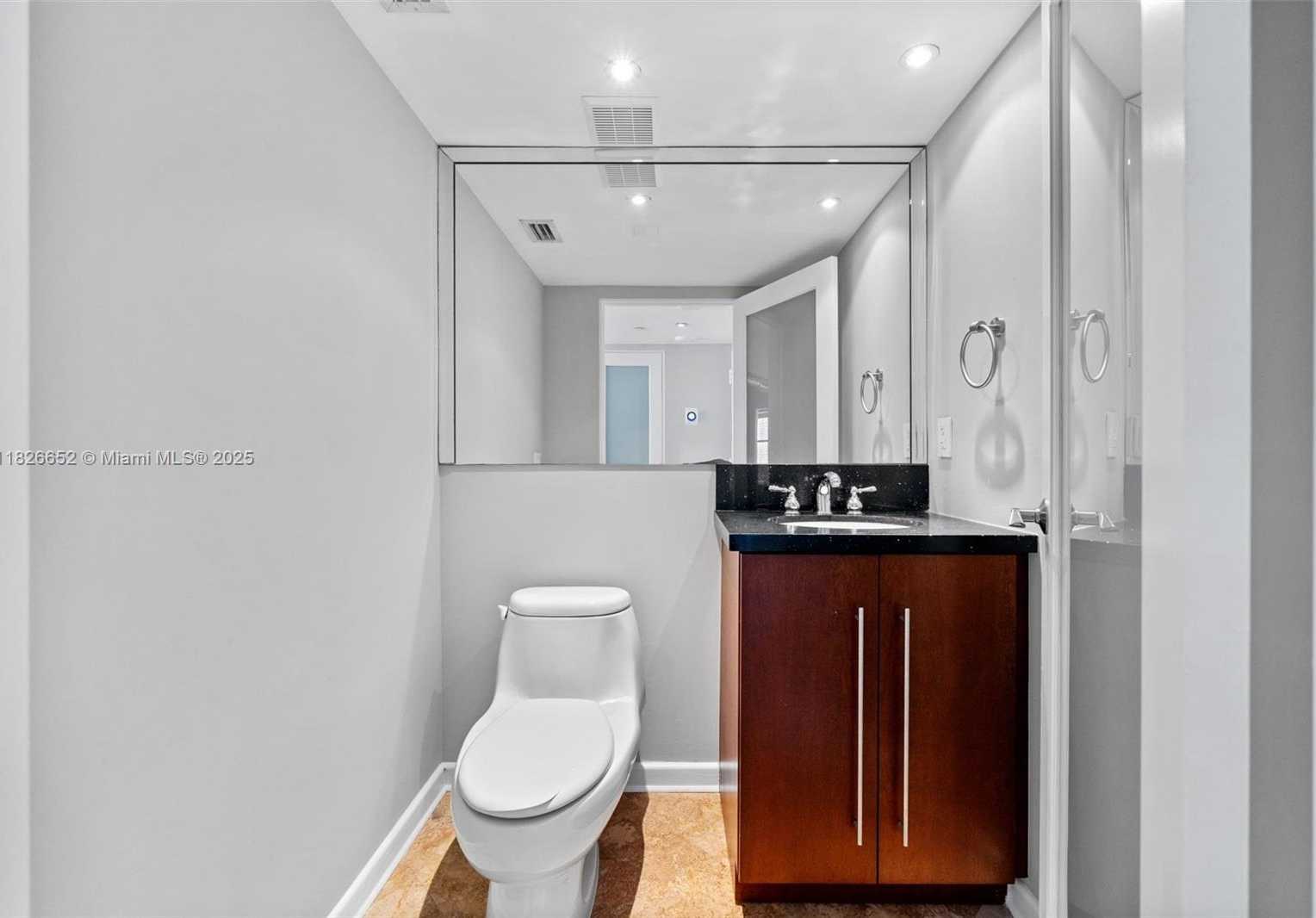Small Image of 1901 BRICKELL AVE #B1713, Miami Number 27