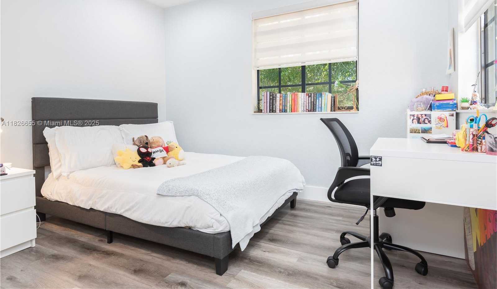 Small Image of 3891 TREE TOP DR, Weston Number 19