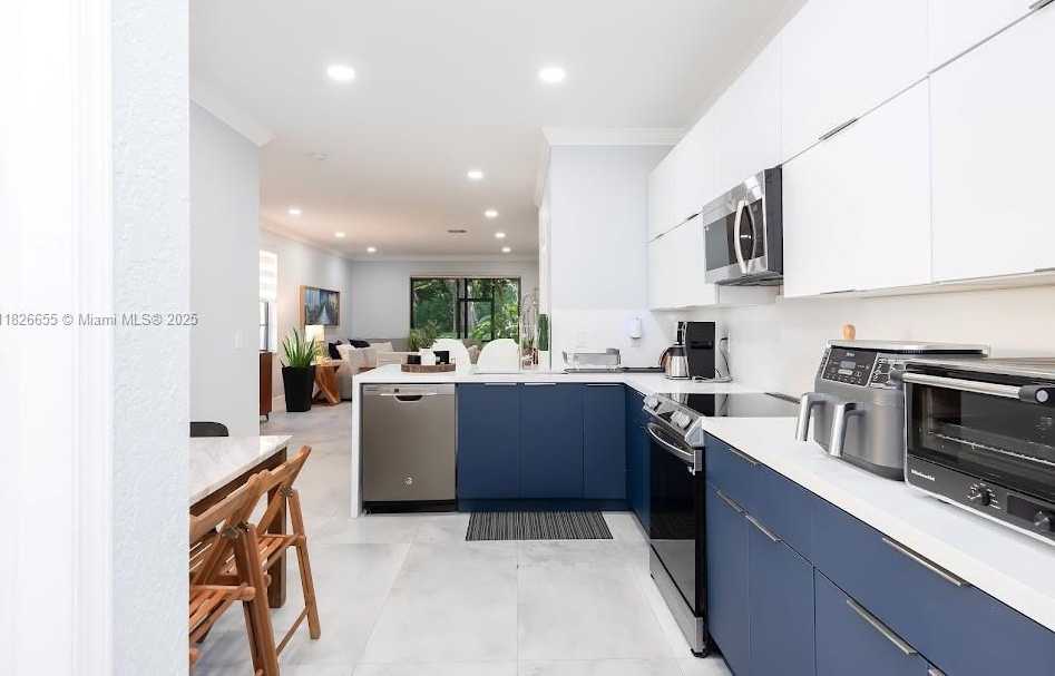 Small Image of 3891 TREE TOP DR, Weston Number 37