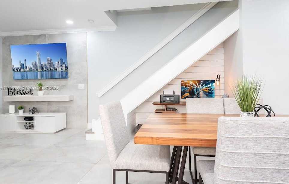 Small Image of 3891 TREE TOP DR, Weston Number 38