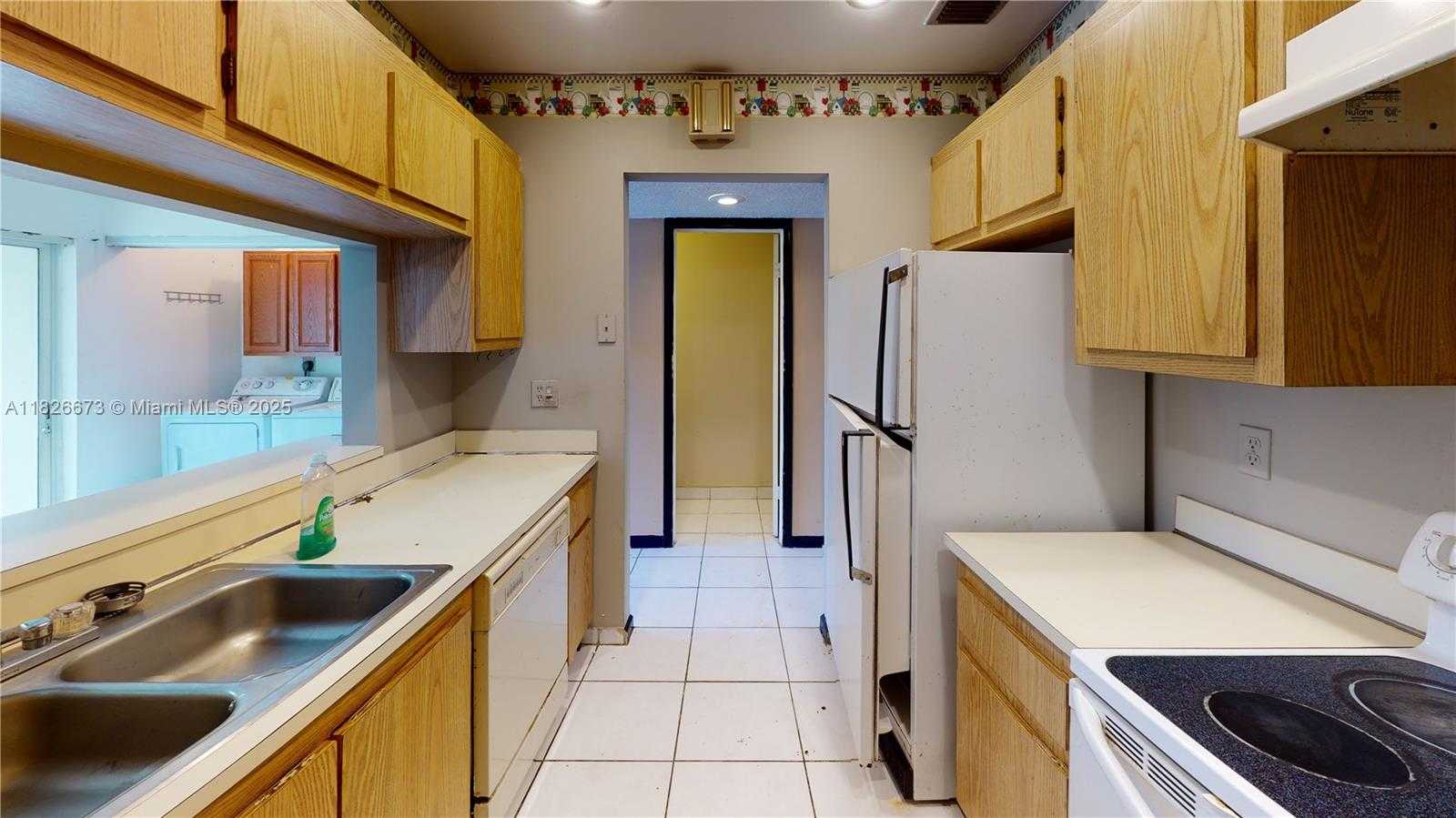 Small Image of 5130 ELMHURST RD #H, West Palm Beach Number 9