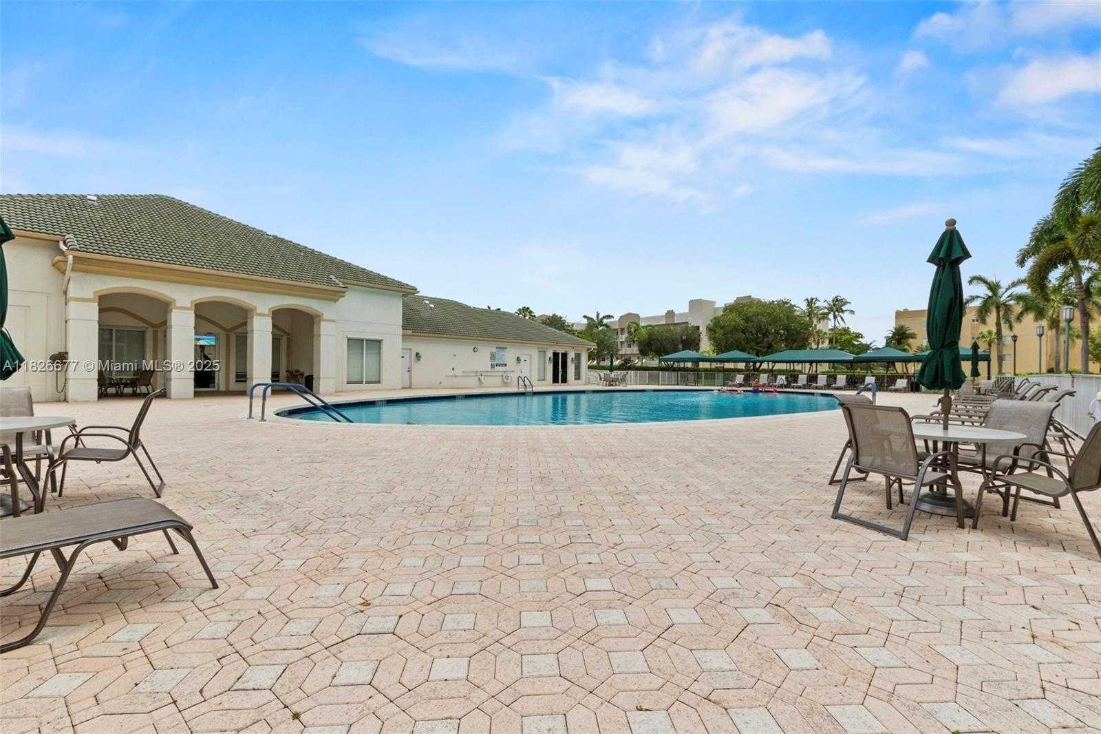 Small Image of 7727 SOUTHAMPTON TER #412, Tamarac Number 30