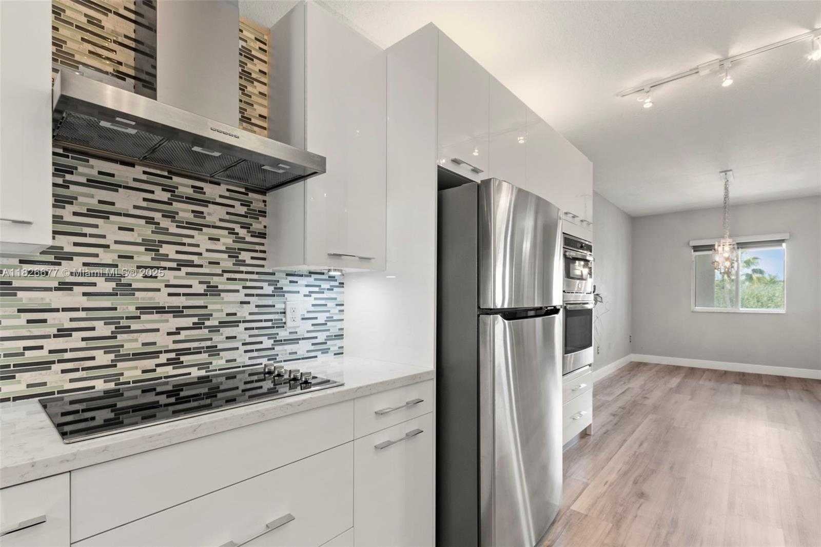 Small Image of 7727 SOUTHAMPTON TER #412, Tamarac Number 7