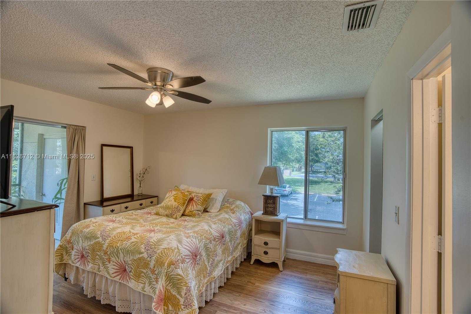Small Image of 6286 CHASEWOOD DR #G, Jupiter Number 10