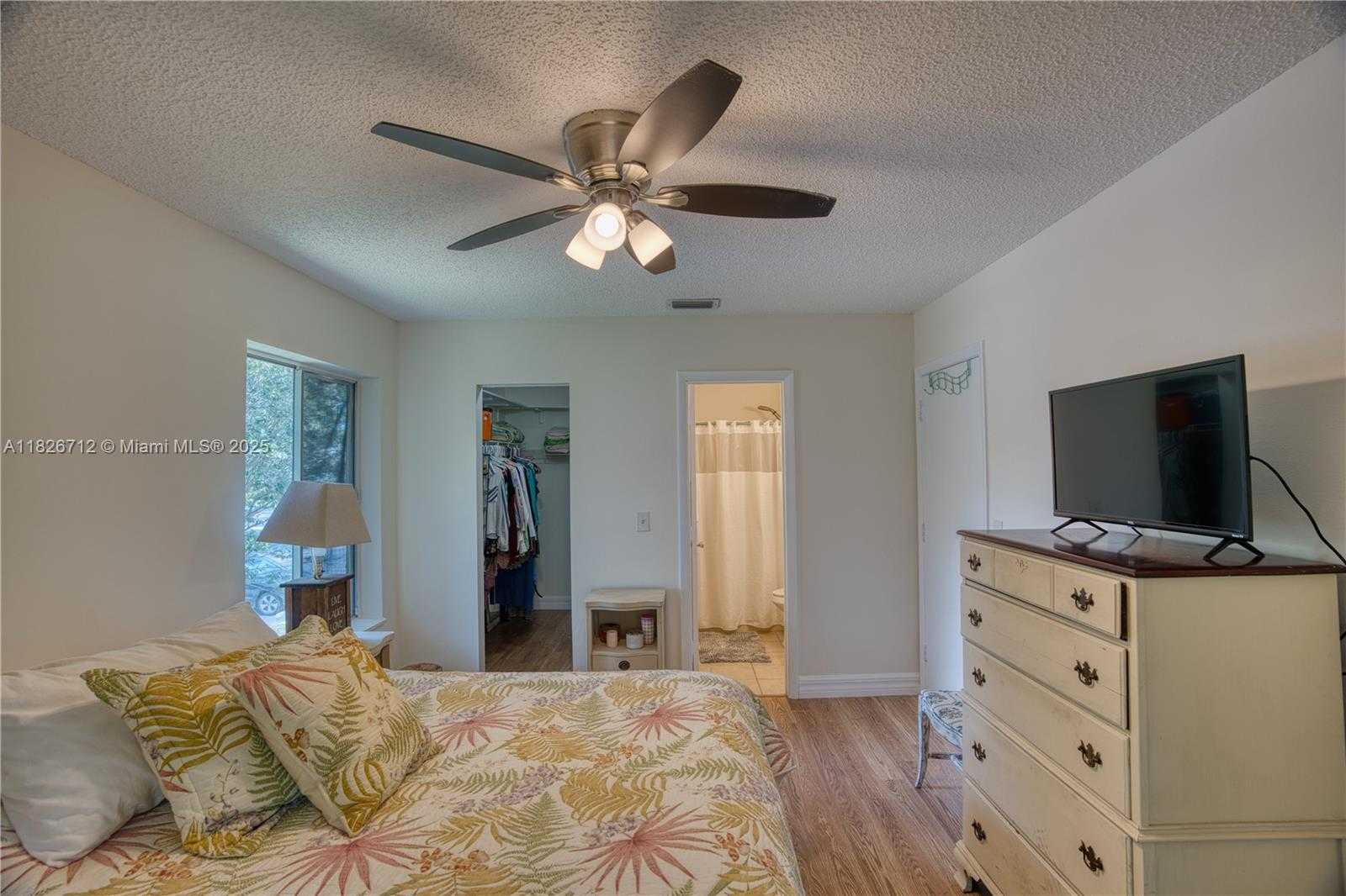 Small Image of 6286 CHASEWOOD DR #G, Jupiter Number 12