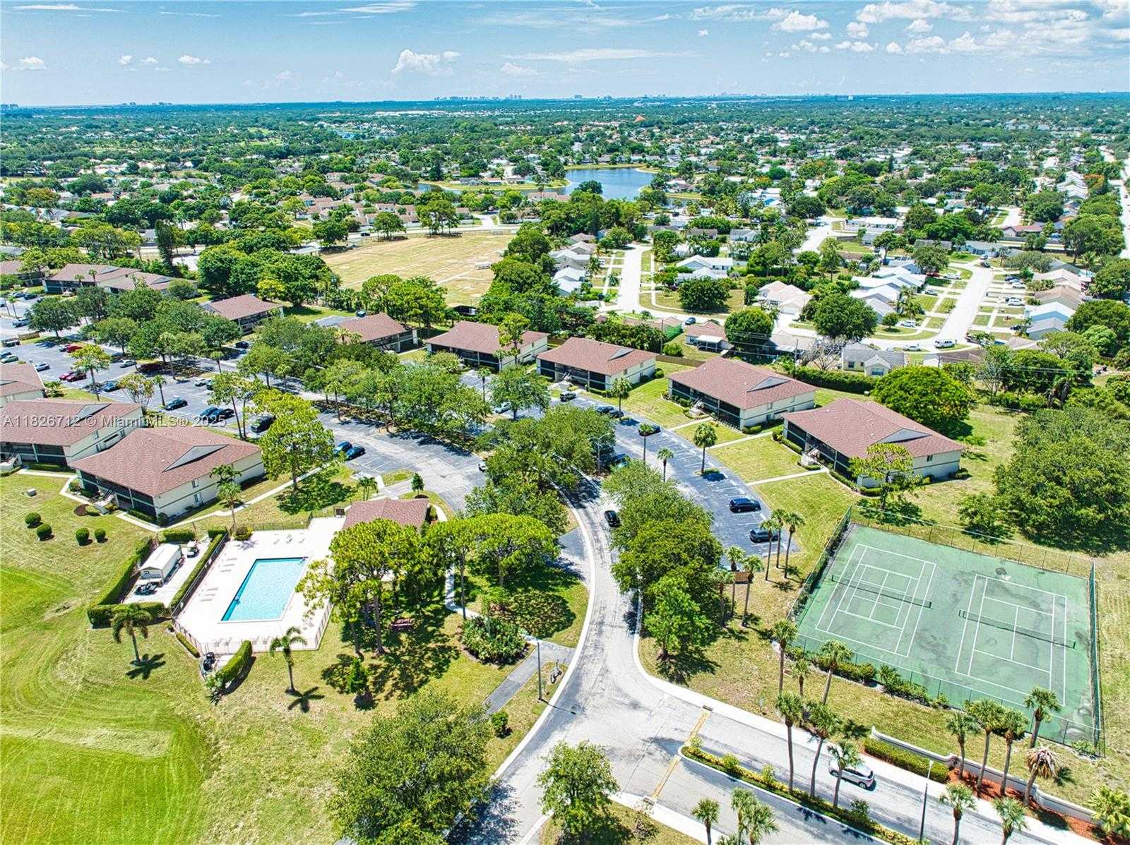 Small Image of 6286 CHASEWOOD DR #G, Jupiter Number 22