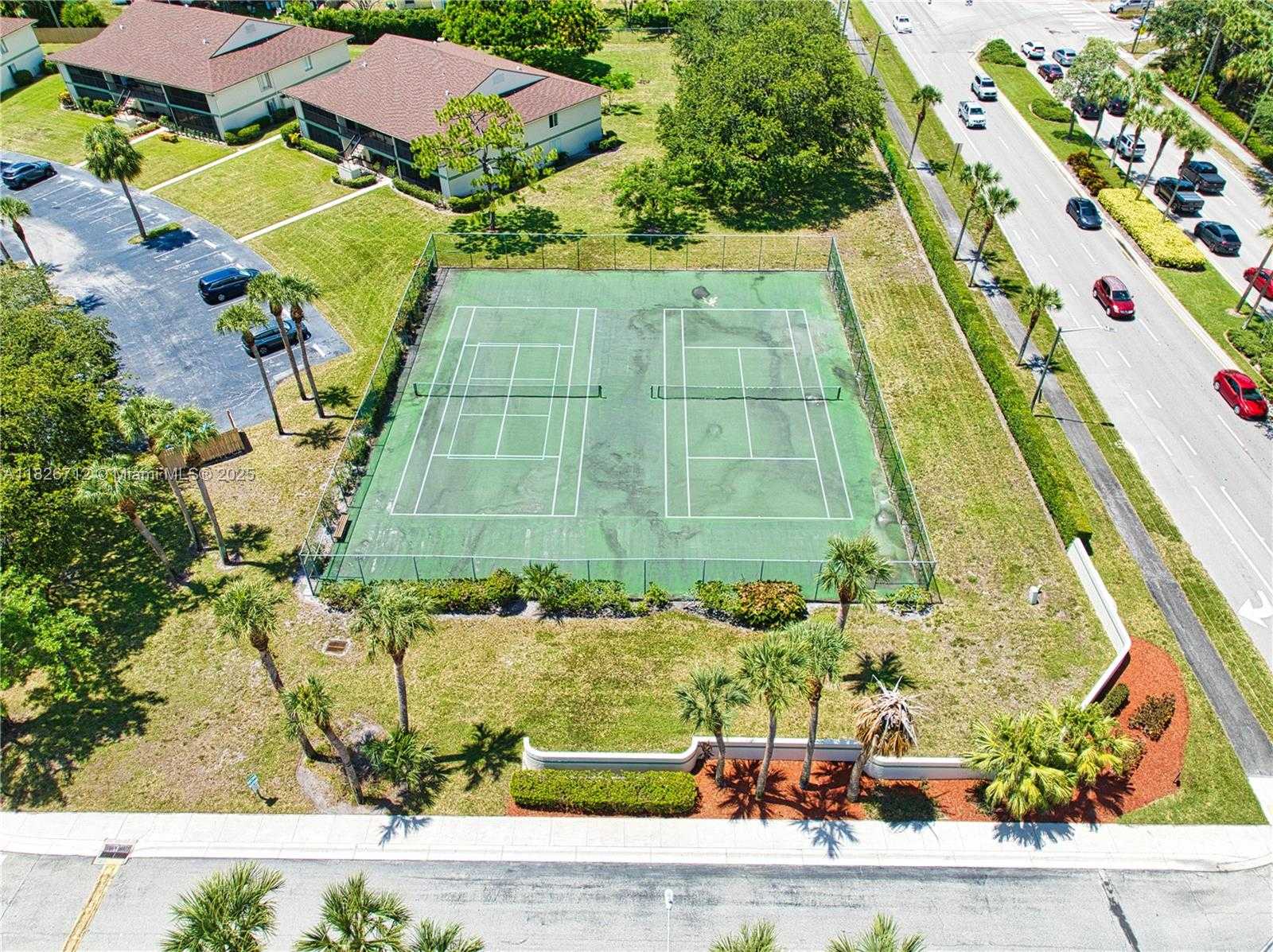 Small Image of 6286 CHASEWOOD DR #G, Jupiter Number 23