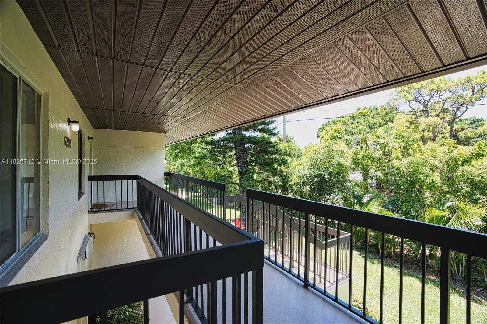 Small Image of 6286 CHASEWOOD DR #G, Jupiter Number 27