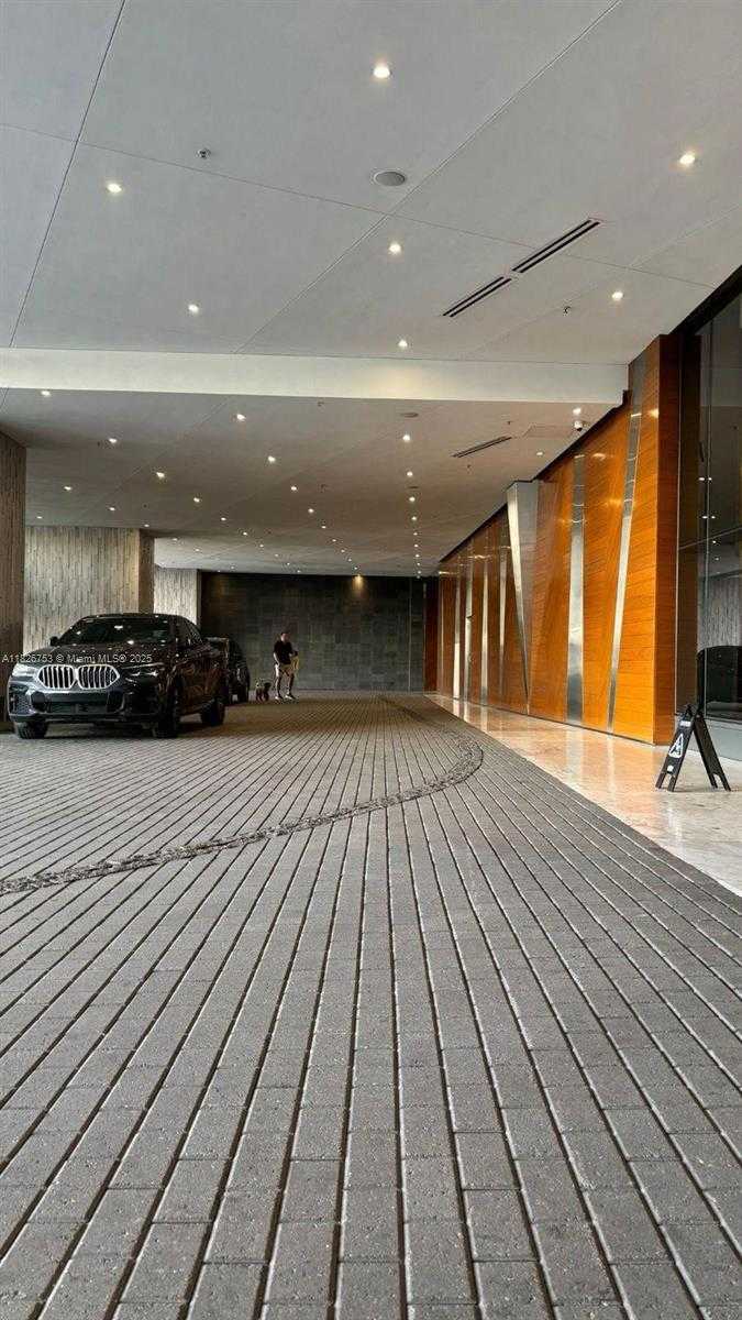 Small Image of 68 SOUTH EAST 6TH ST #2804, Miami Number 5