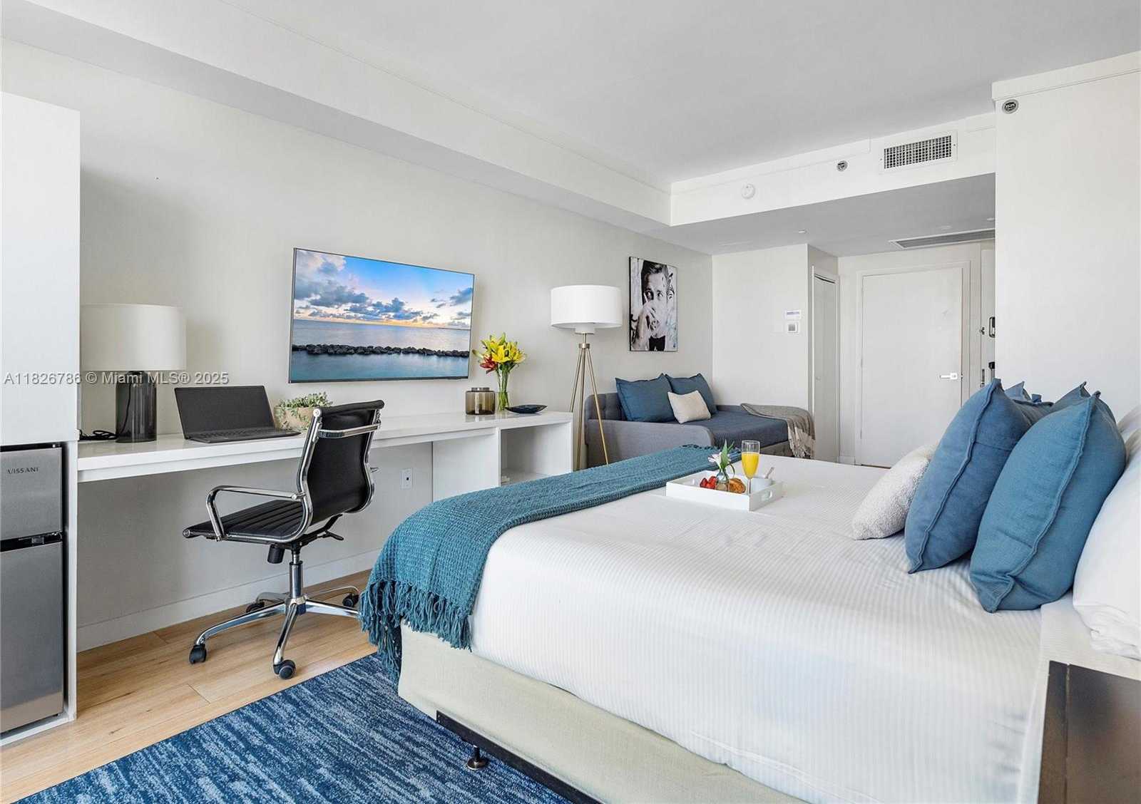 Small Image of 2889 MCFARLANE RD #1908, Miami Number 17
