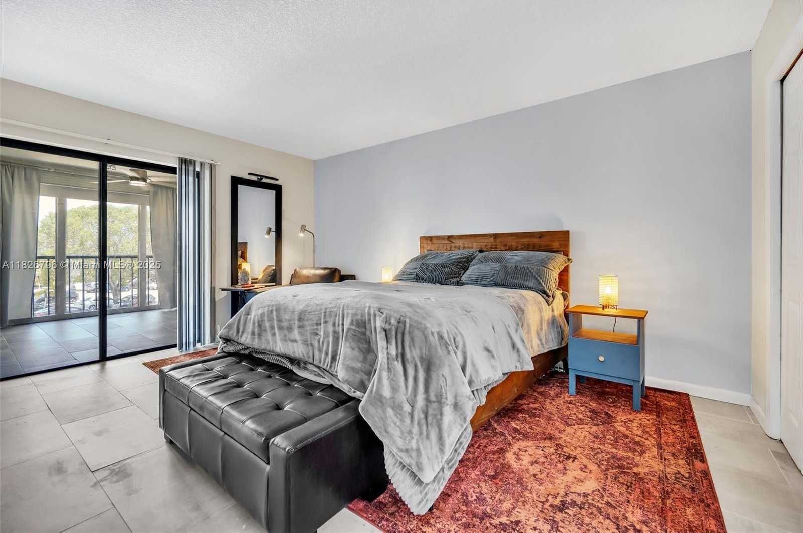 Small Image of 220 LAKEVIEW DR #308, Weston Number 15