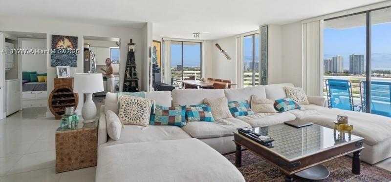 Small Image of 3300 NORTH EAST 192ND ST #1707, Aventura Number 11