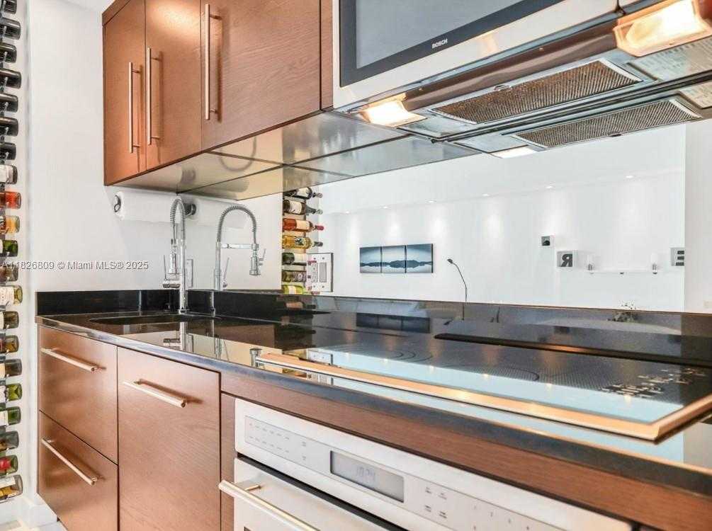 Small Image of 475 BRICKELL AVE #4310, Miami Number 11