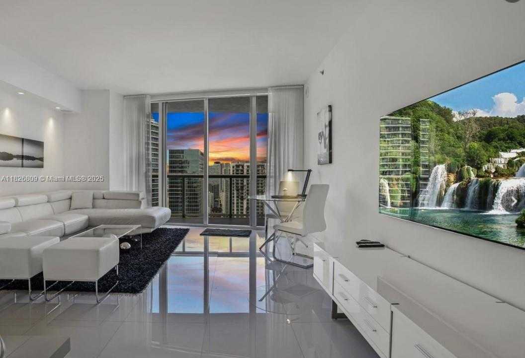 Small Image of 475 BRICKELL AVE #4310, Miami Number 8