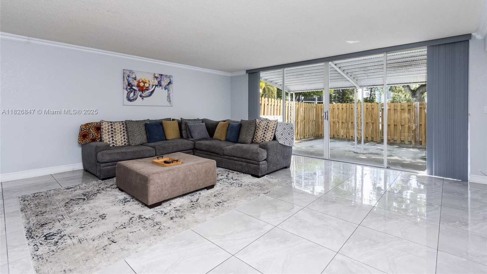 Imagen de Pequeño Objeto