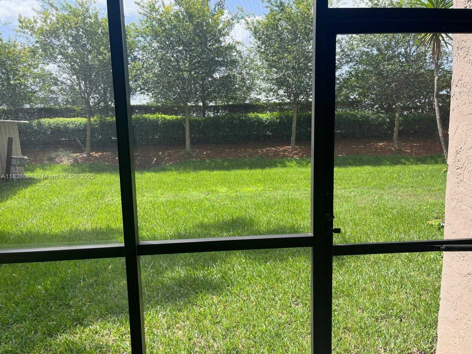 Small Image of 370 RACQUET CLUB RD #101, Weston Number 7