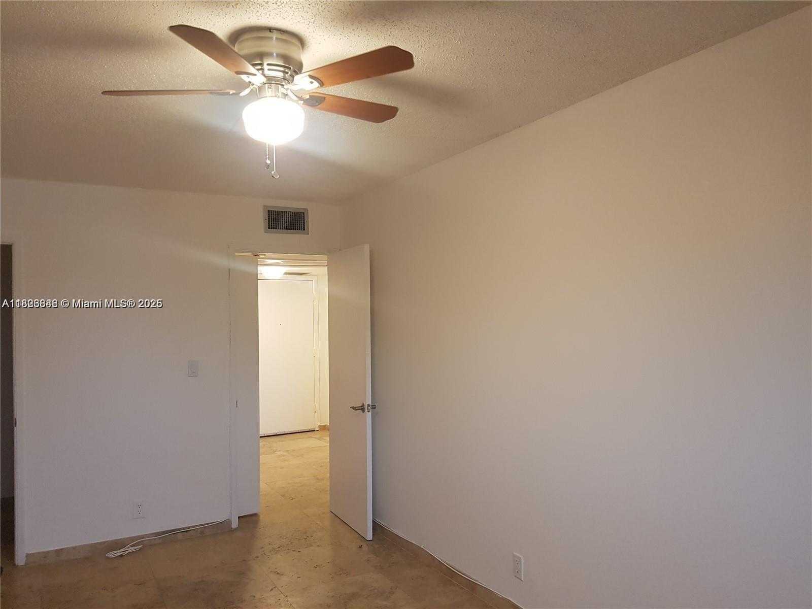 Small Image of 253 SOUTH CYPRESS RD #237, Pompano Beach Number 11