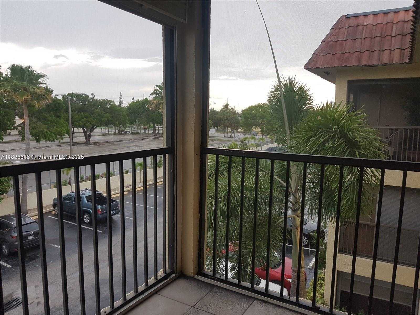 Small Image of 253 SOUTH CYPRESS RD #237, Pompano Beach Number 15