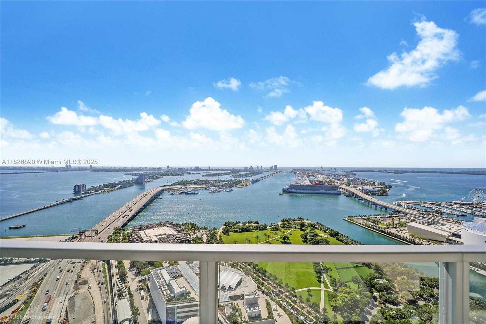 Small Image of 1100 BISCAYNE BLVD #4305, Miami Number 11