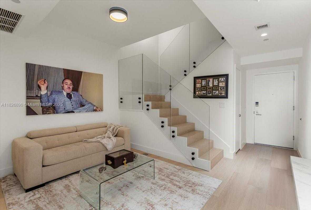 Small Image of 1100 BISCAYNE BLVD #4305, Miami Number 15