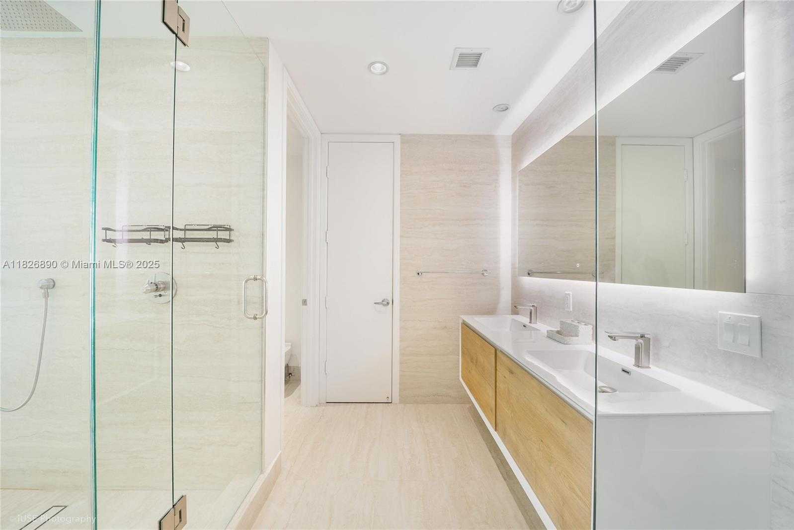 Small Image of 1100 BISCAYNE BLVD #4305, Miami Number 23