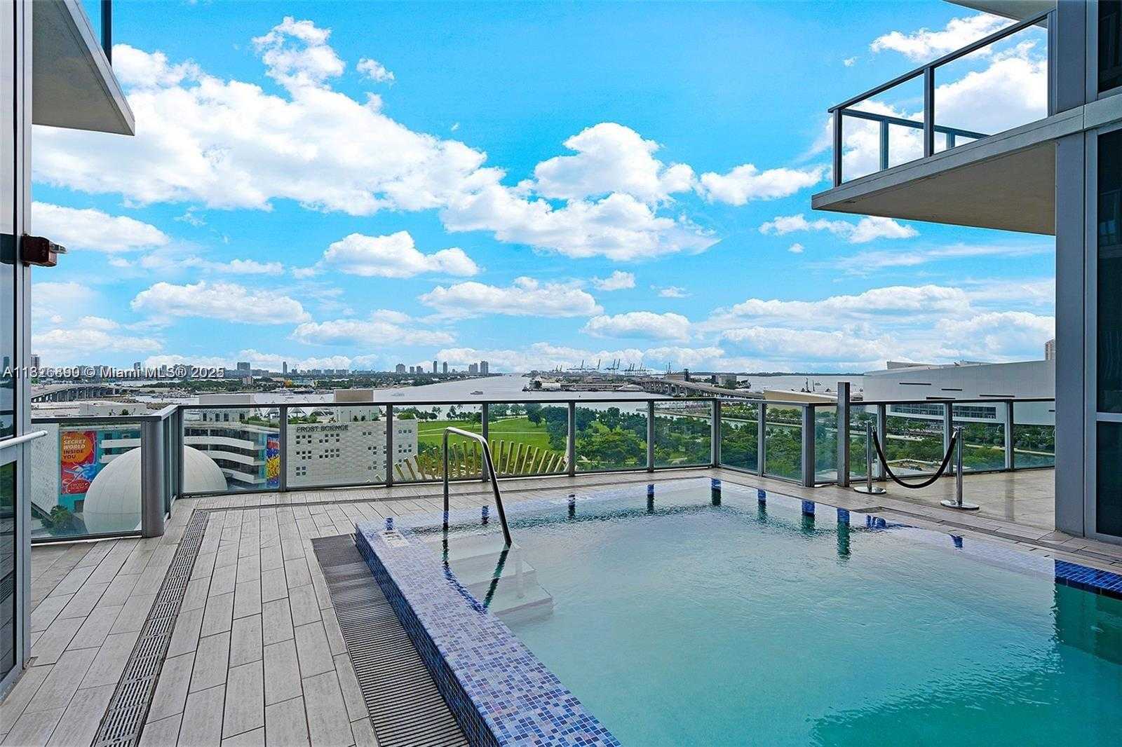 Small Image of 1100 BISCAYNE BLVD #4305, Miami Number 30