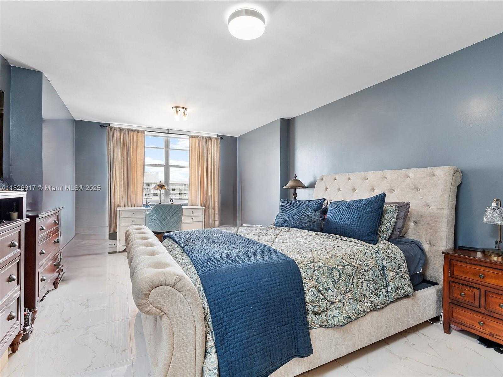 Small Image of 2851 NORTH EAST 183RD ST #2112E, Aventura Number 13