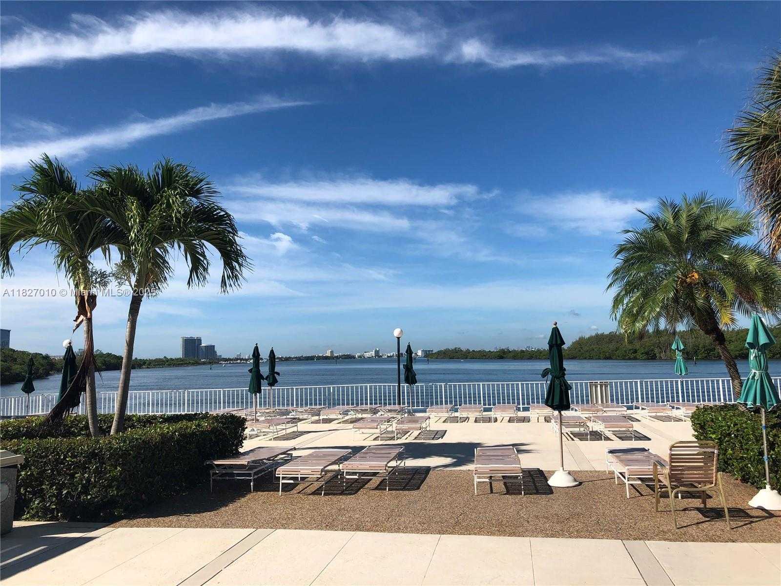 Small Image of 300 BAYVIEW DR #1009, Sunny Isles Beach Number 12