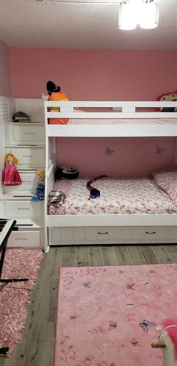 Imagen de Pequeño Objeto