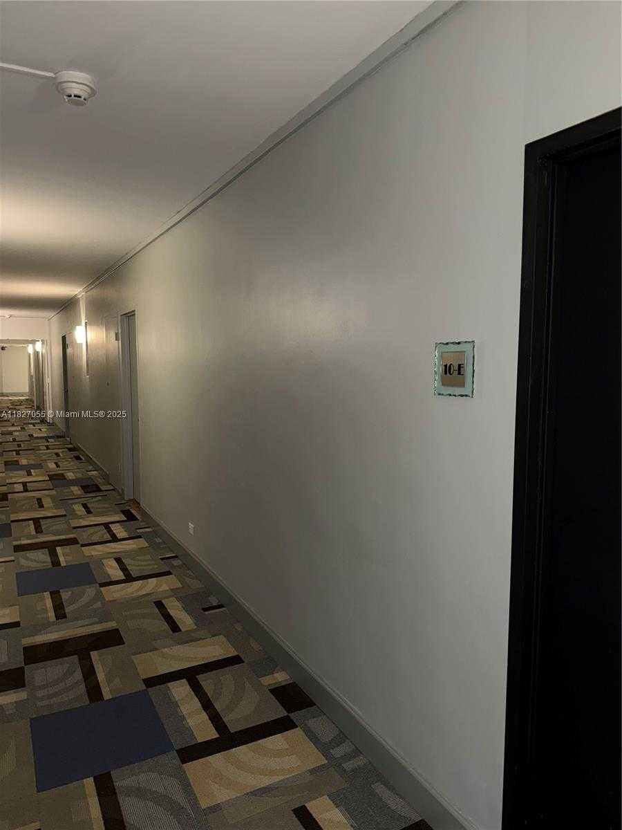 Small Image of 7441 WAYNE AVE #10E, Miami Beach Number 14