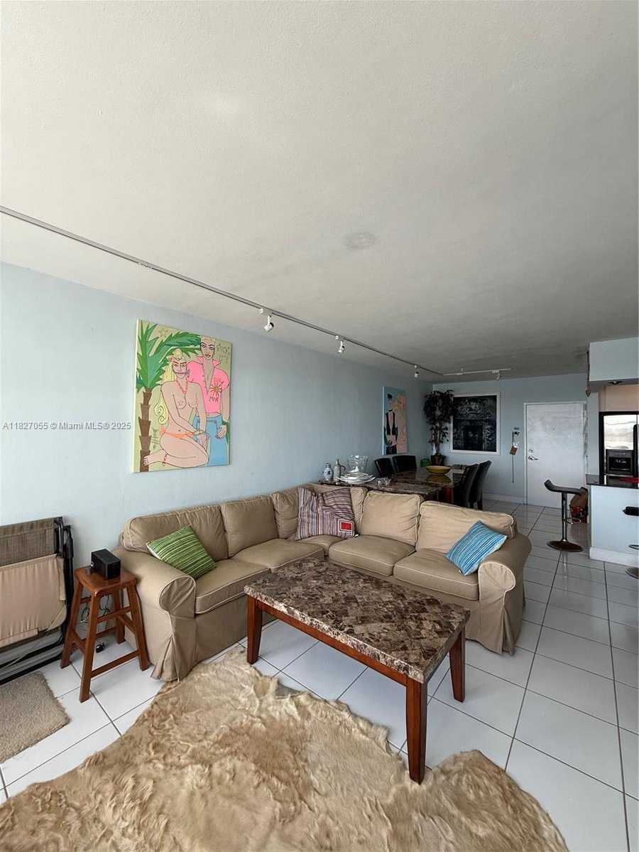 Small Image of 7441 WAYNE AVE #10E, Miami Beach Number 5