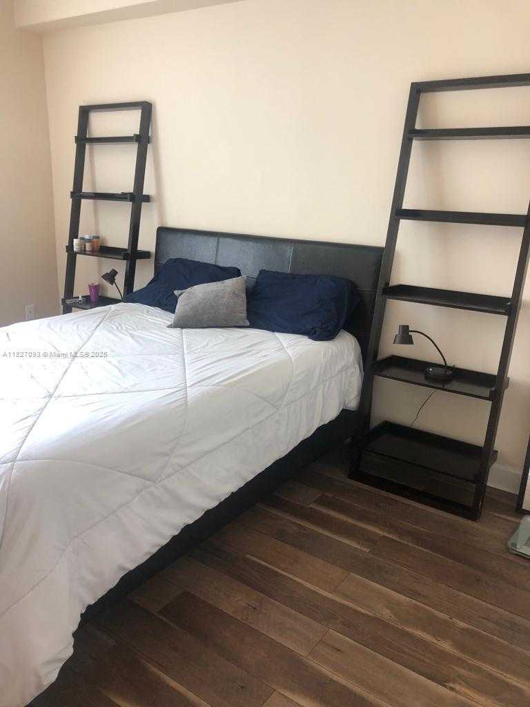 Small Image of 50 MENORES AVE #711, Coral Gables Number 12