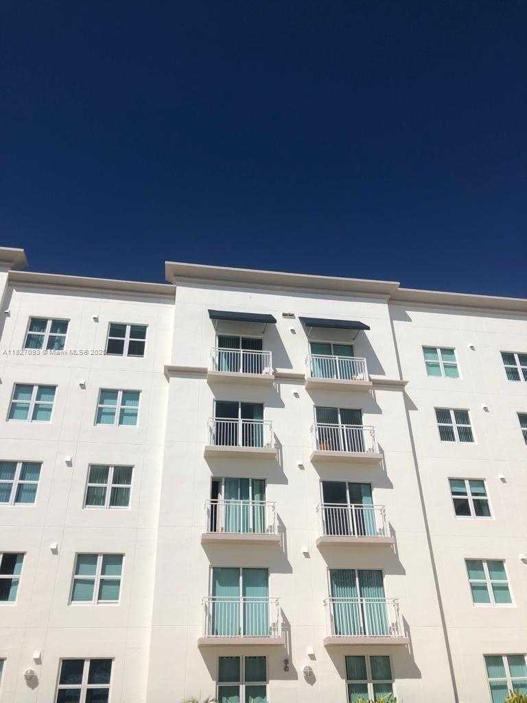 Small Image of 50 MENORES AVE #711, Coral Gables Number 19