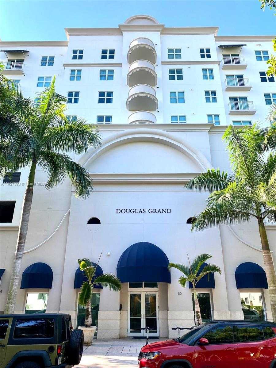 Small Image of 50 MENORES AVE #711, Coral Gables Number 2