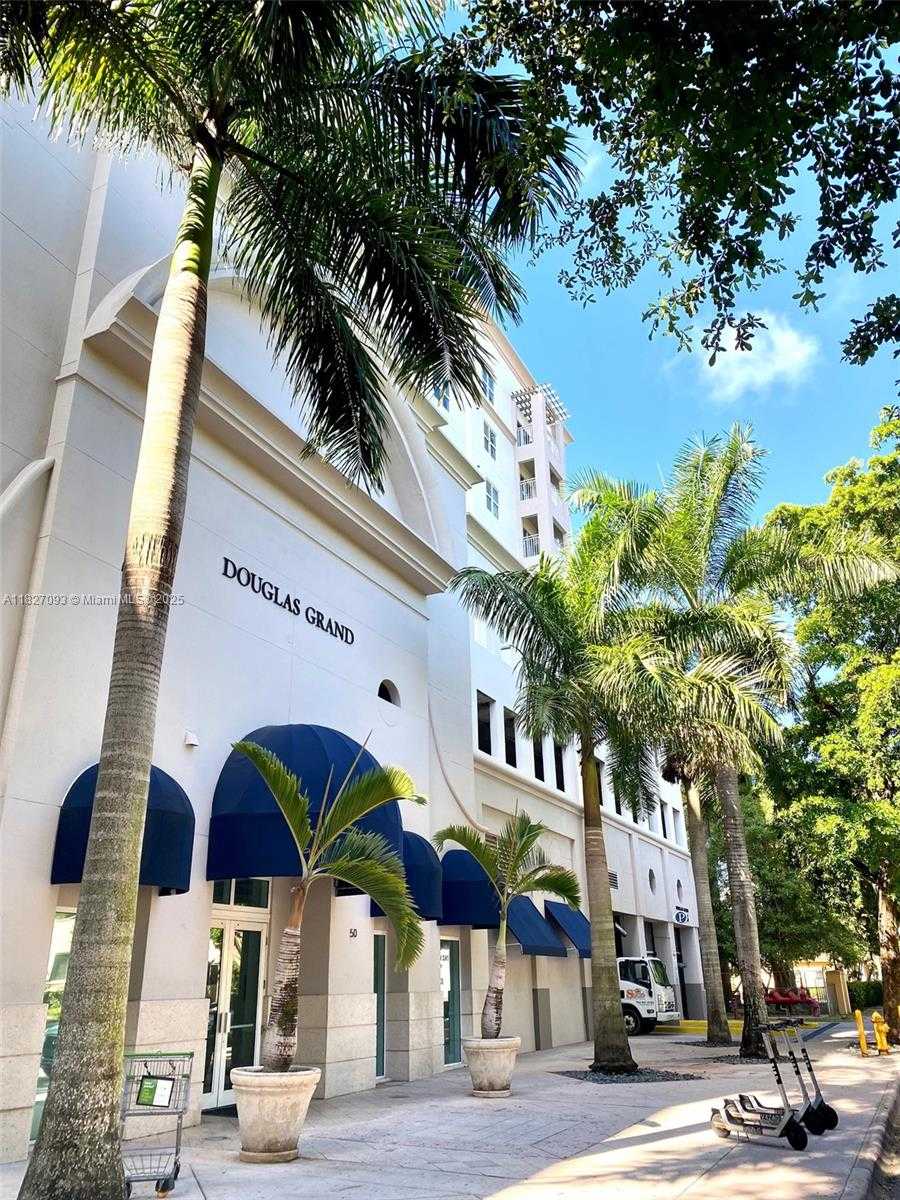 Small Image of 50 MENORES AVE #711, Coral Gables Number 3