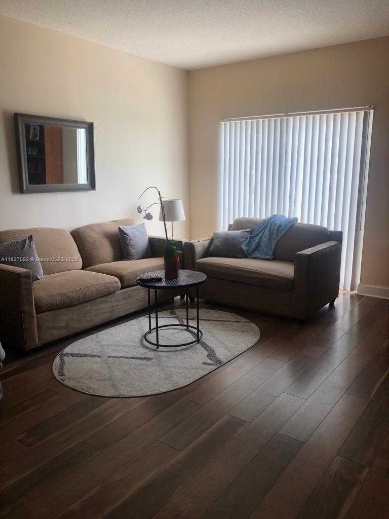 Small Image of 50 MENORES AVE #711, Coral Gables Number 5