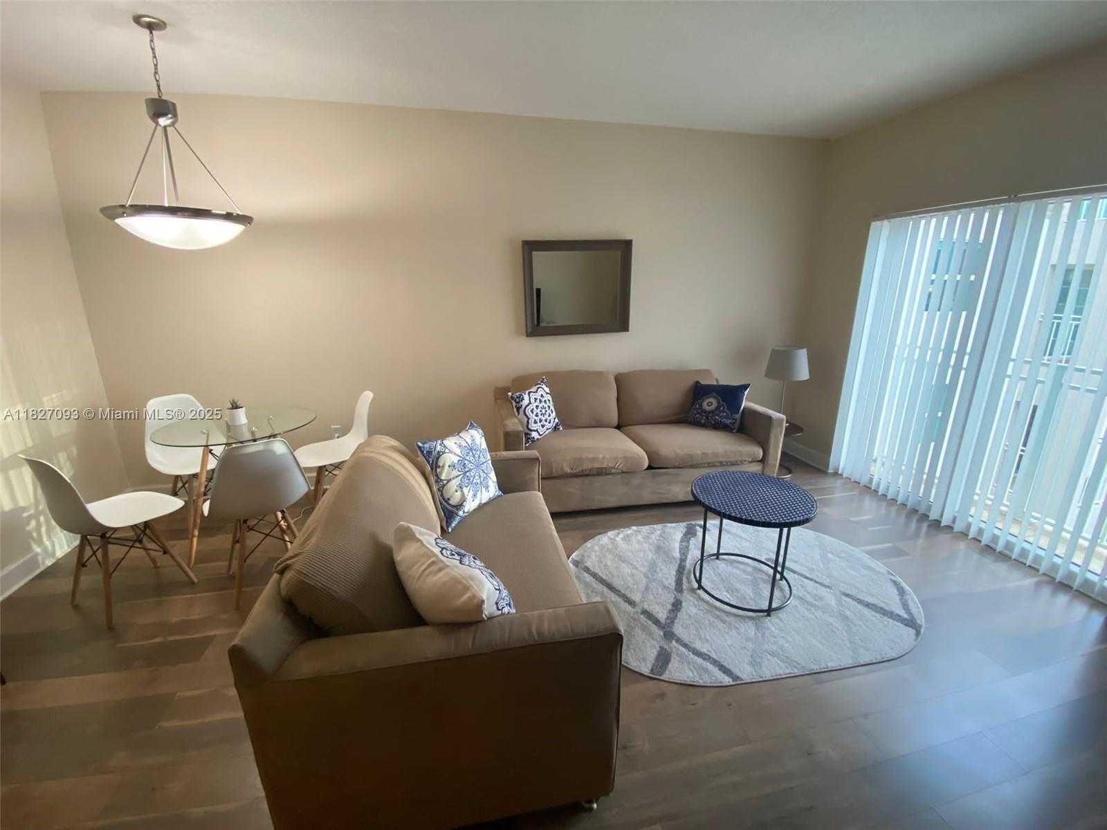 Small Image of 50 MENORES AVE #711, Coral Gables Number 6