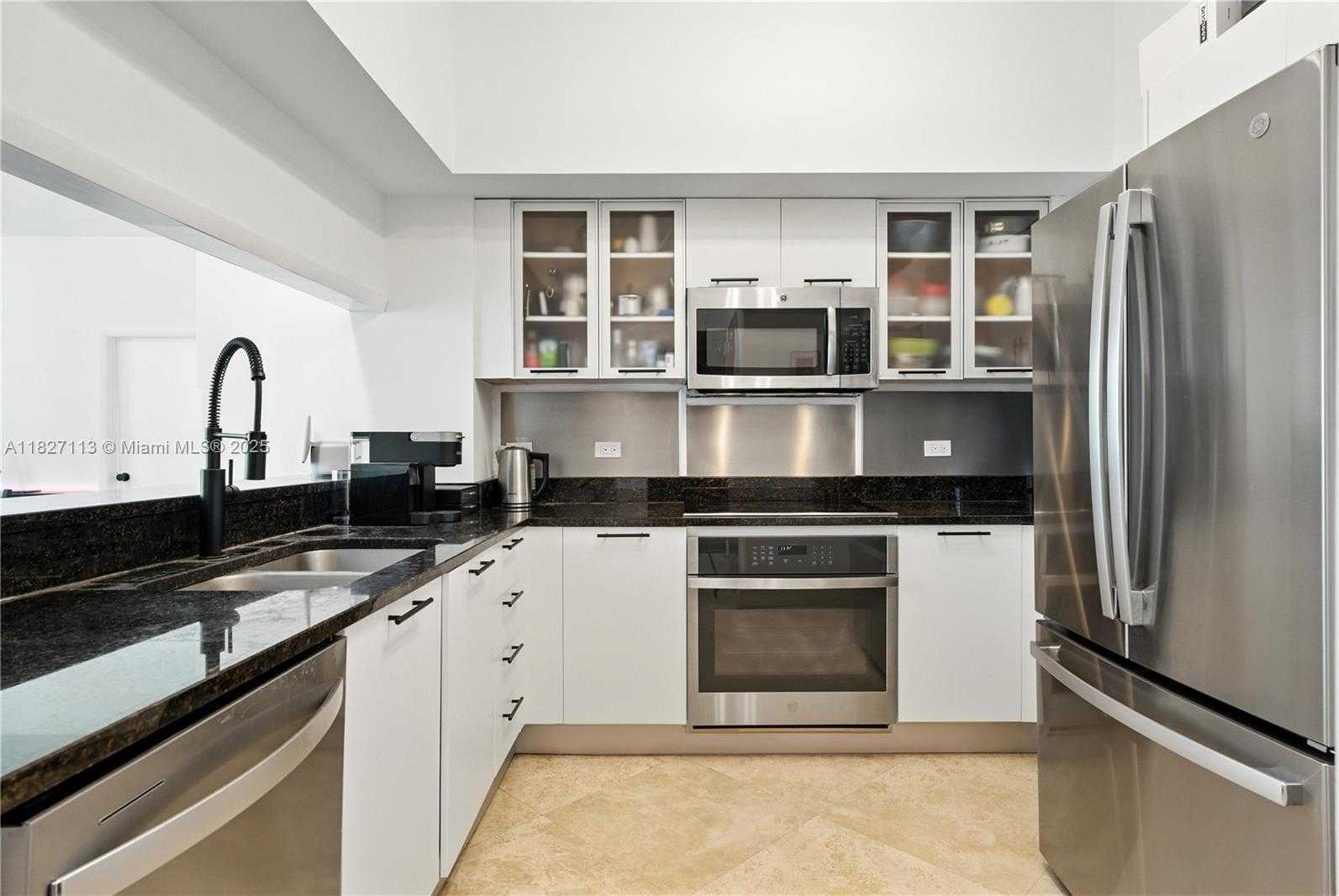 Small Image of 31 SOUTH EAST 5TH ST #4021, Miami Number 4