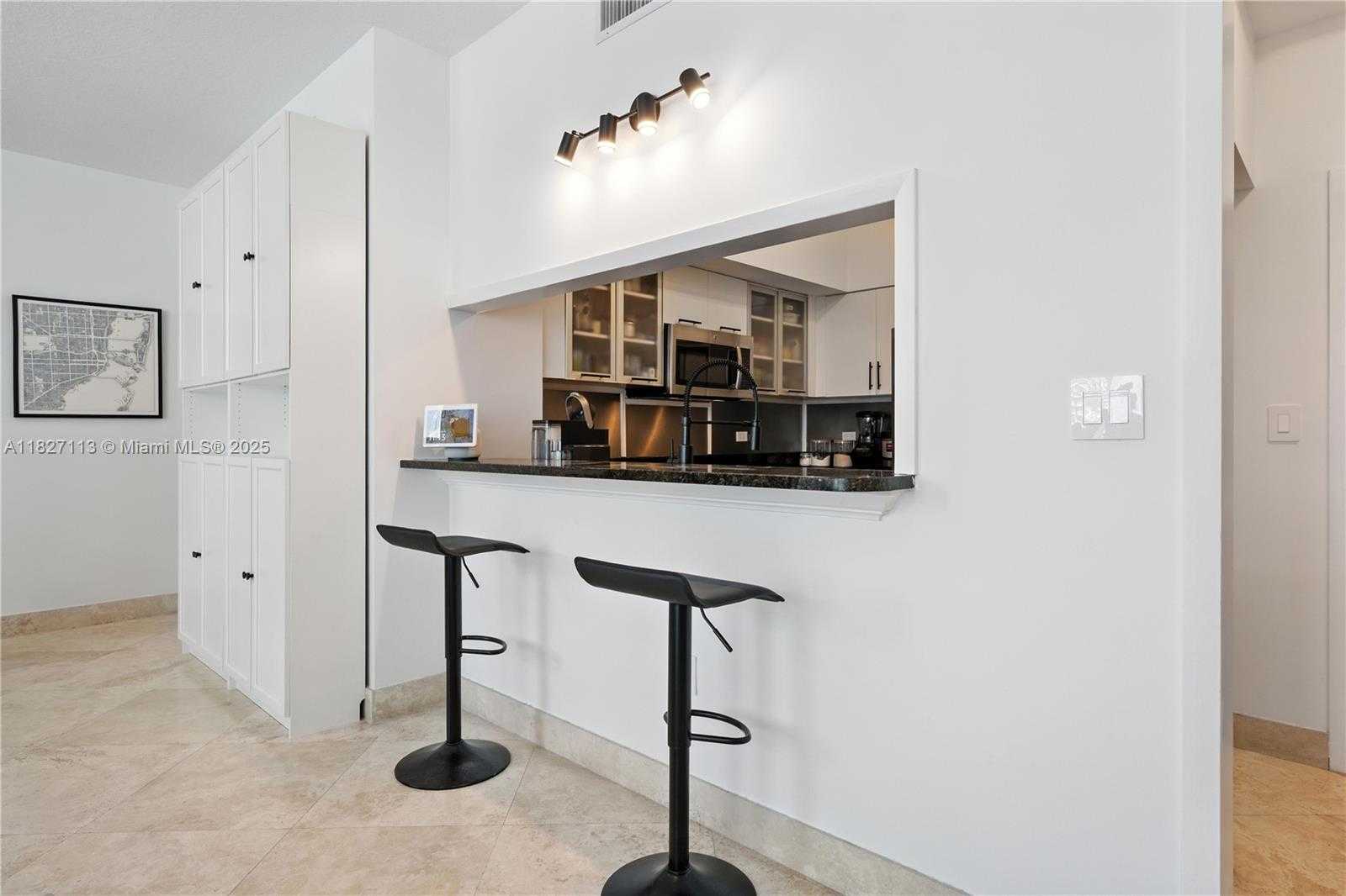 Small Image of 31 SOUTH EAST 5TH ST #4021, Miami Number 5