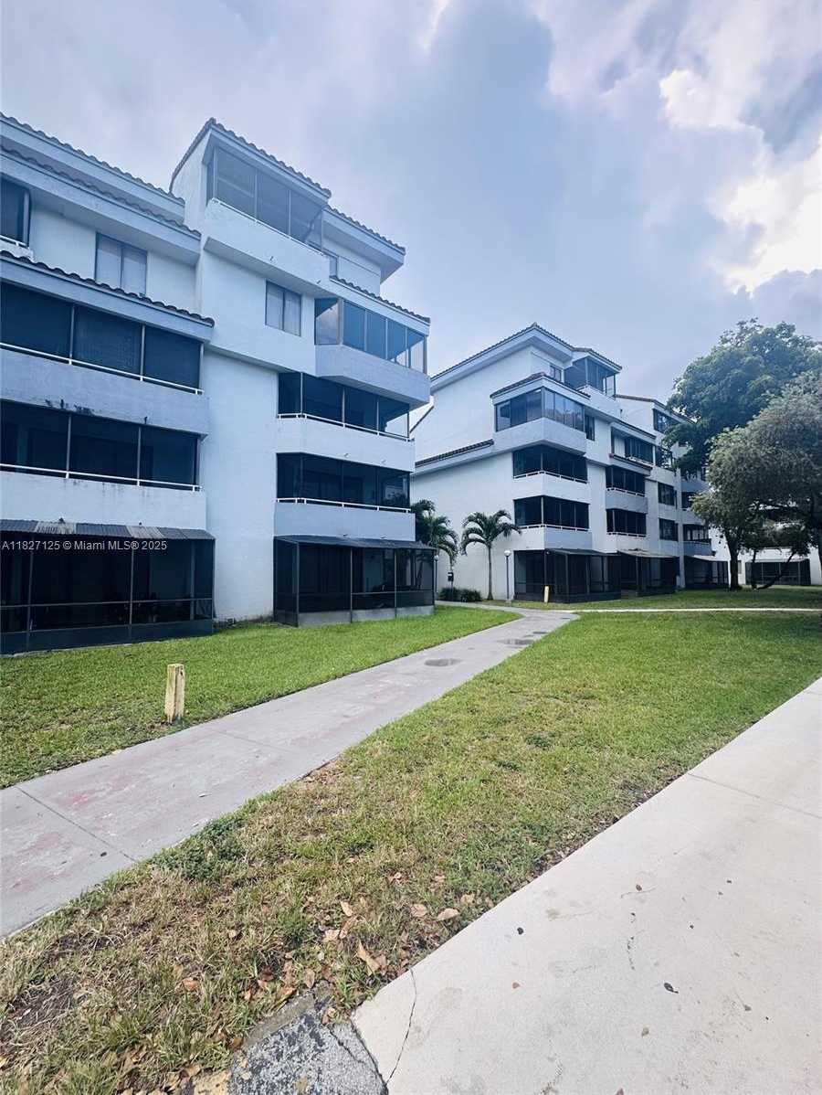 Small Image of 8215 SOUTH WEST 152ND AVE #G-307, Miami Number 2