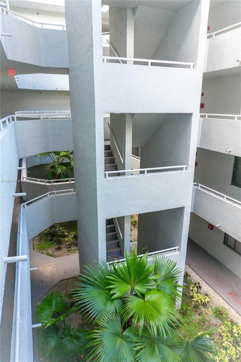 Small Image of 8215 SOUTH WEST 152ND AVE #G-307, Miami Number 42