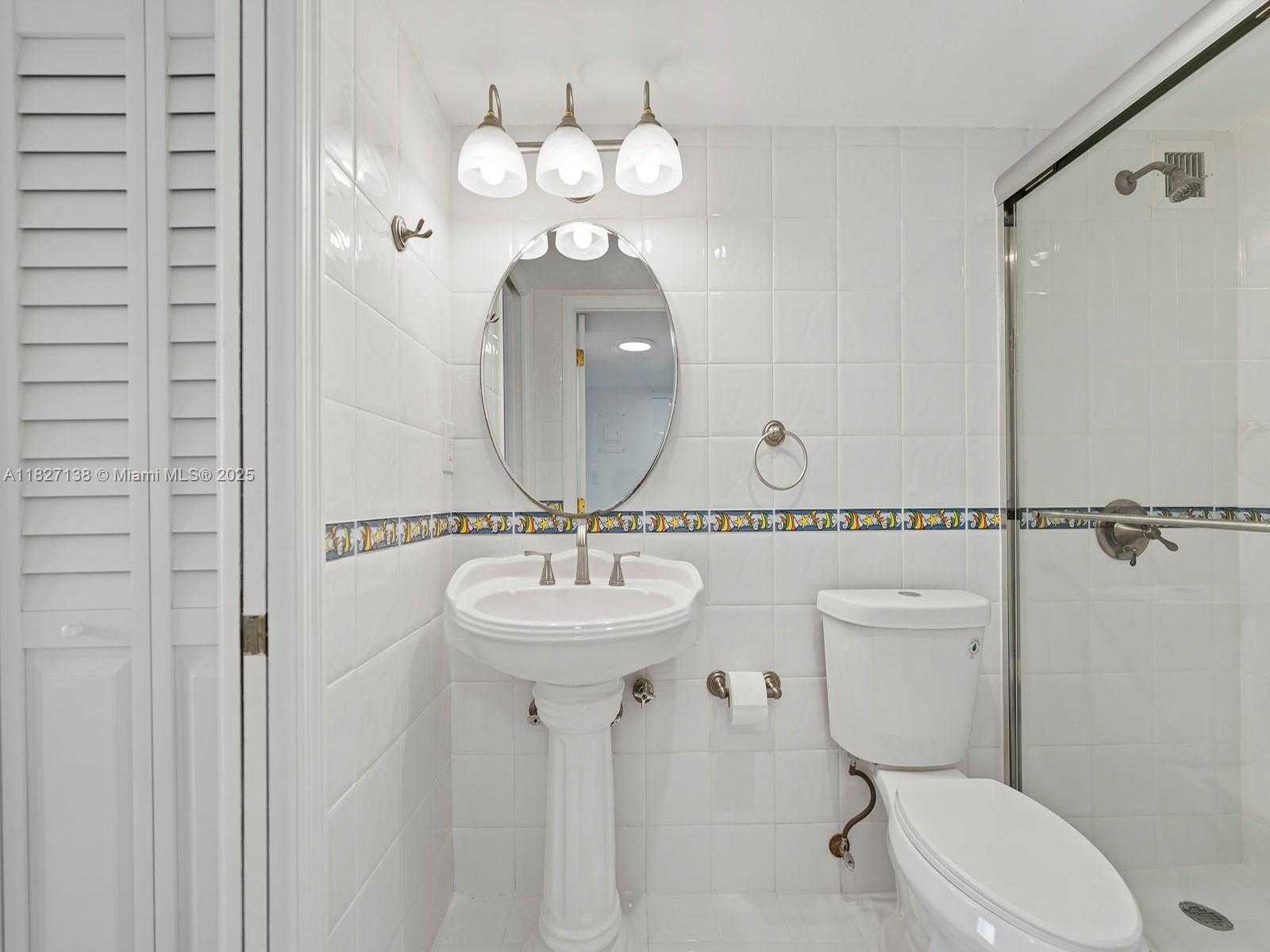Small Image of 401 OCEAN DR #403, Miami Beach Number 12