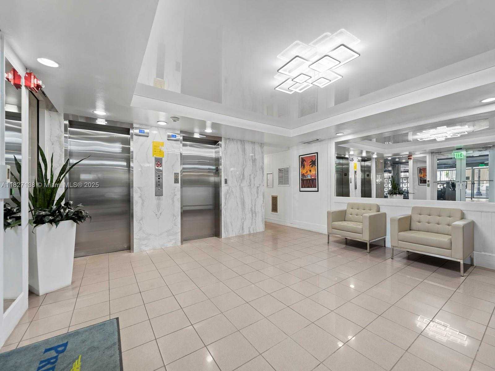 Small Image of 401 OCEAN DR #403, Miami Beach Number 18