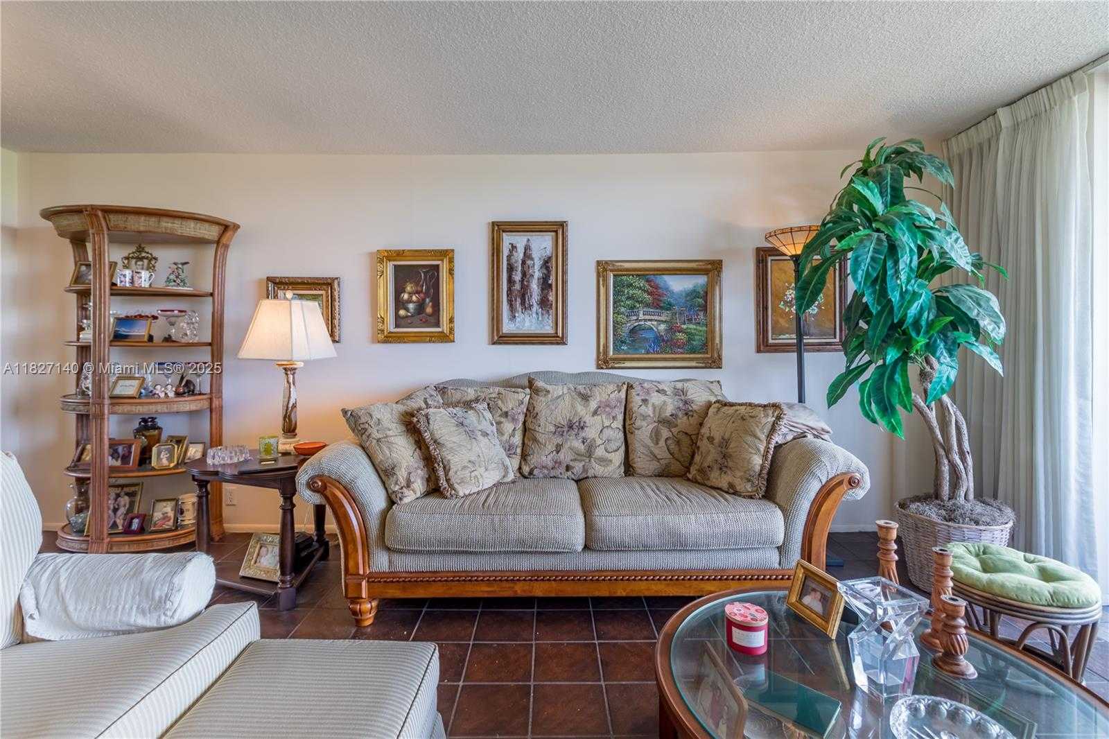 Small Image of 5 ISLAND AVE #6A, Miami Beach Number 2