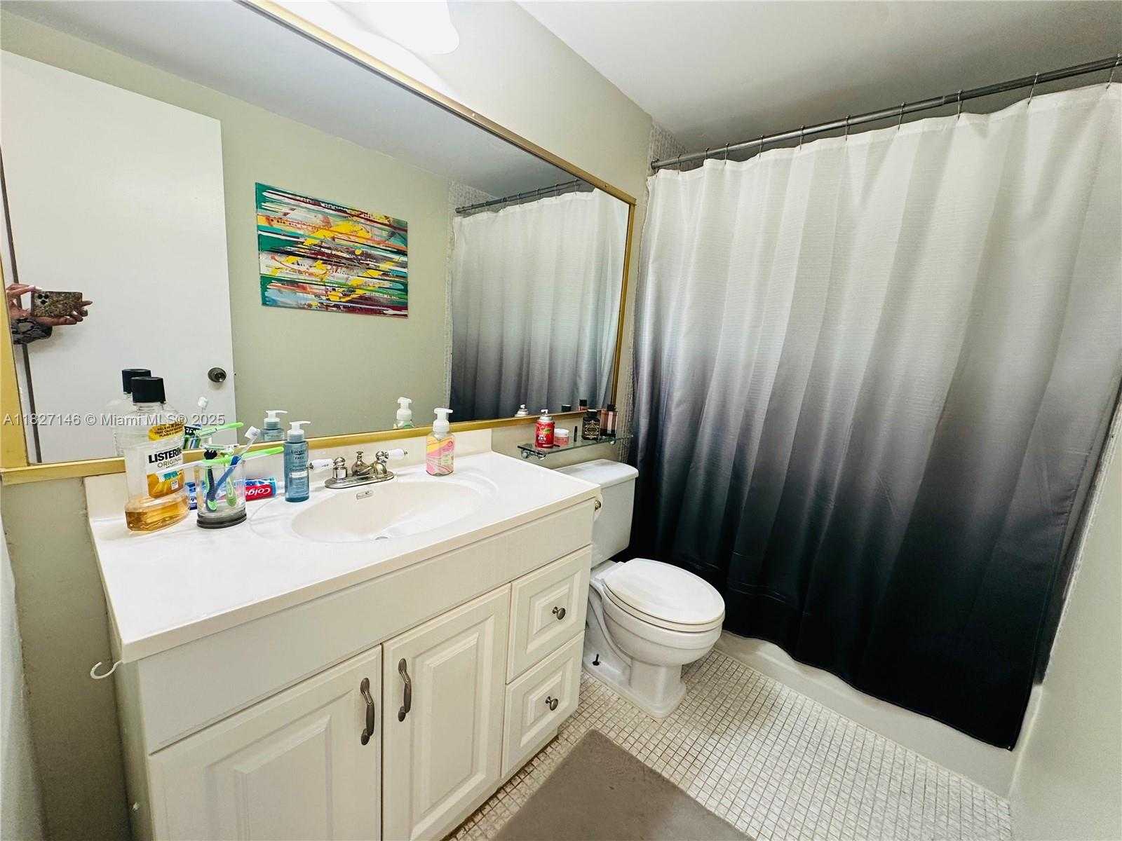 Small Image of 1865 79TH ST CSWY #11B, North Bay Village Number 2