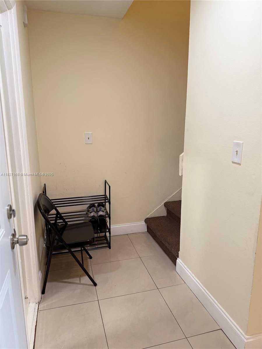 Small Image of 9365 FONTAINEBLEAU, Miami Number 17