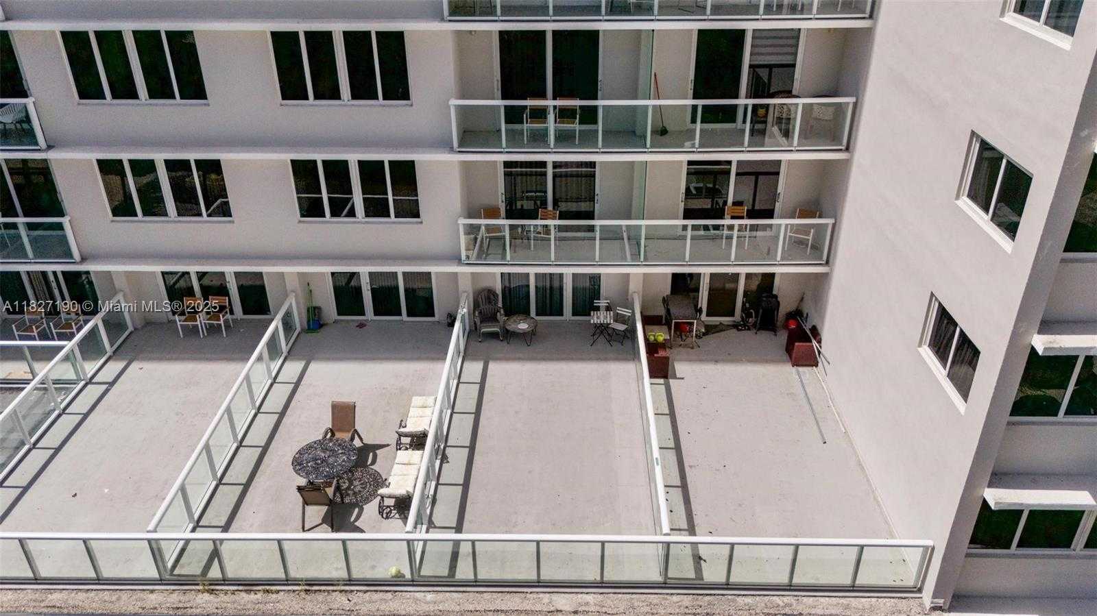 Small Image of 19201 COLLINS AVE #124, Sunny Isles Beach Number 12