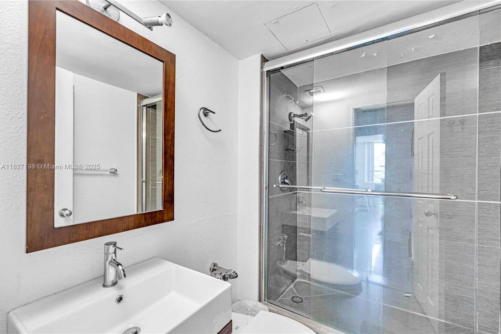 Small Image of 1500 BAY RD #434S, Miami Beach Number 31
